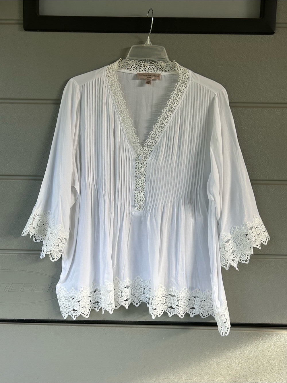 Catherine Malandrino White Lace-Trim Pintuck V-Neck Blouse